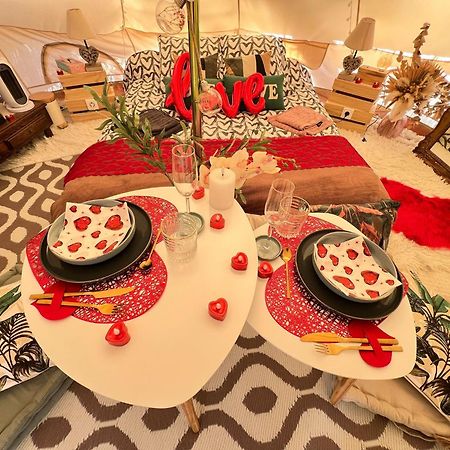 Love Room Tente Lodge Spa Mfg Chez C&C, Exclusivement Reservee Aux Adultes カンタロン エクステリア 写真
