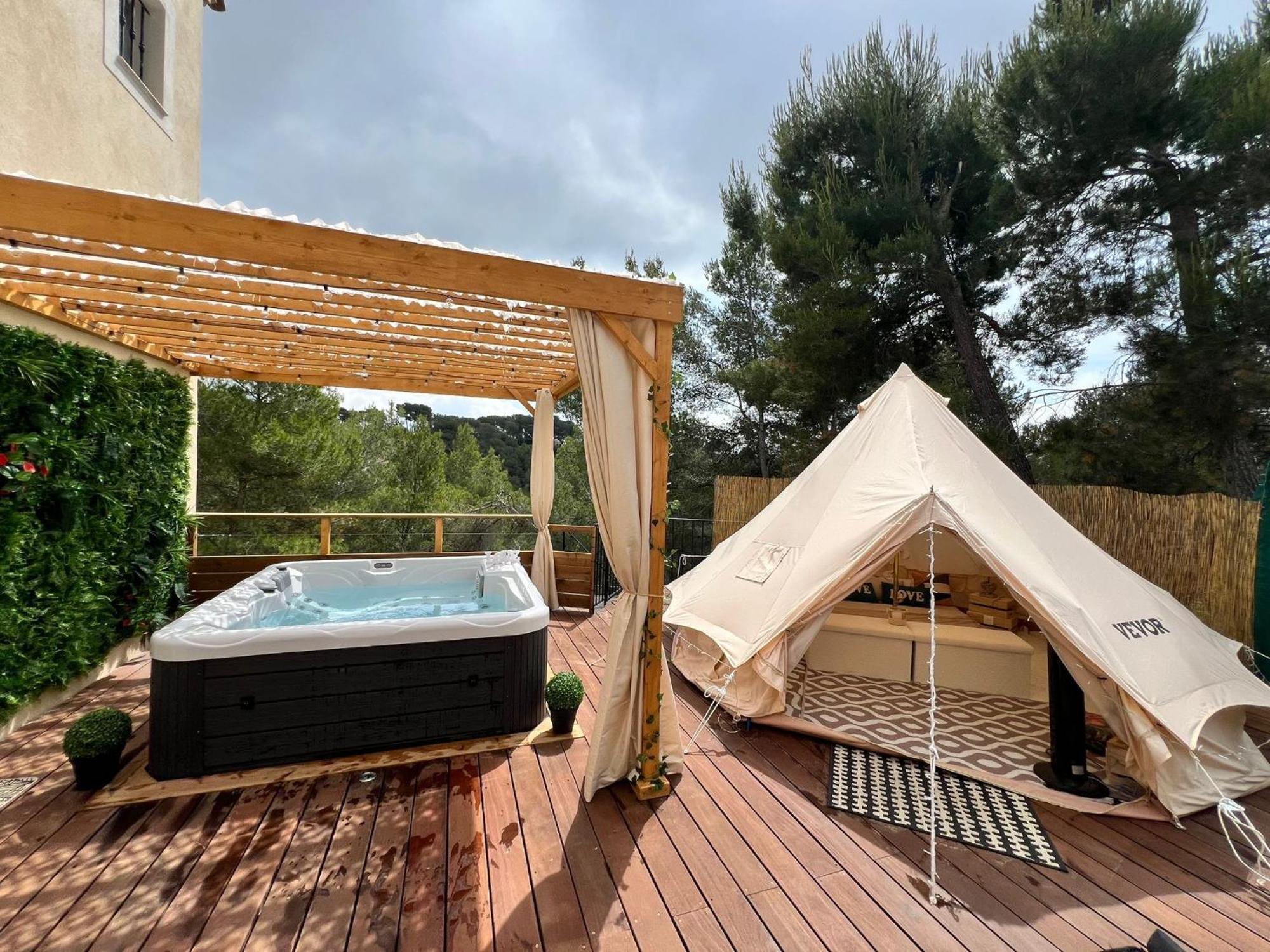 Love Room Tente Lodge Spa Mfg Chez C&C, Exclusivement Reservee Aux Adultes カンタロン エクステリア 写真