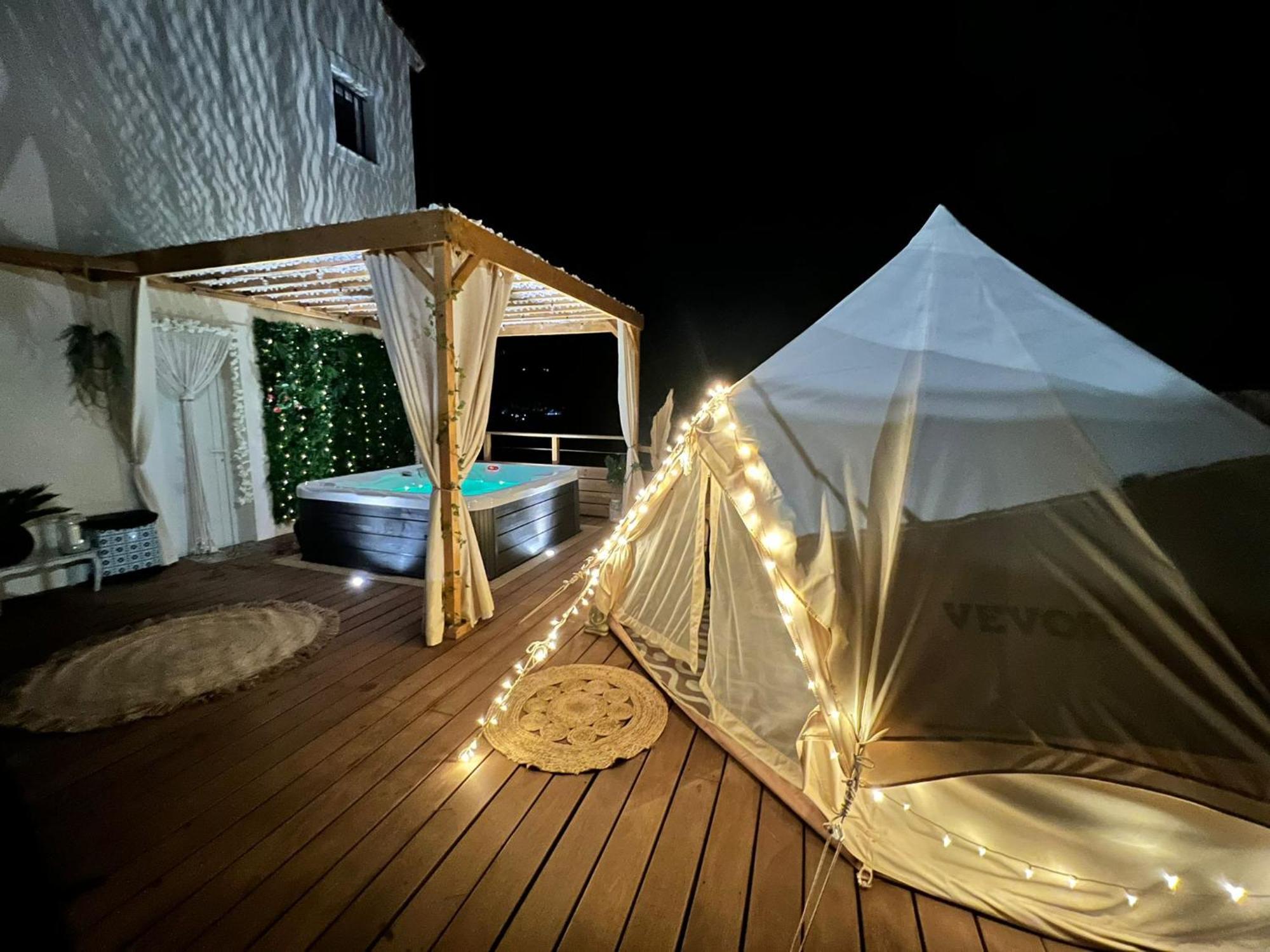 Love Room Tente Lodge Spa Mfg Chez C&C, Exclusivement Reservee Aux Adultes カンタロン エクステリア 写真