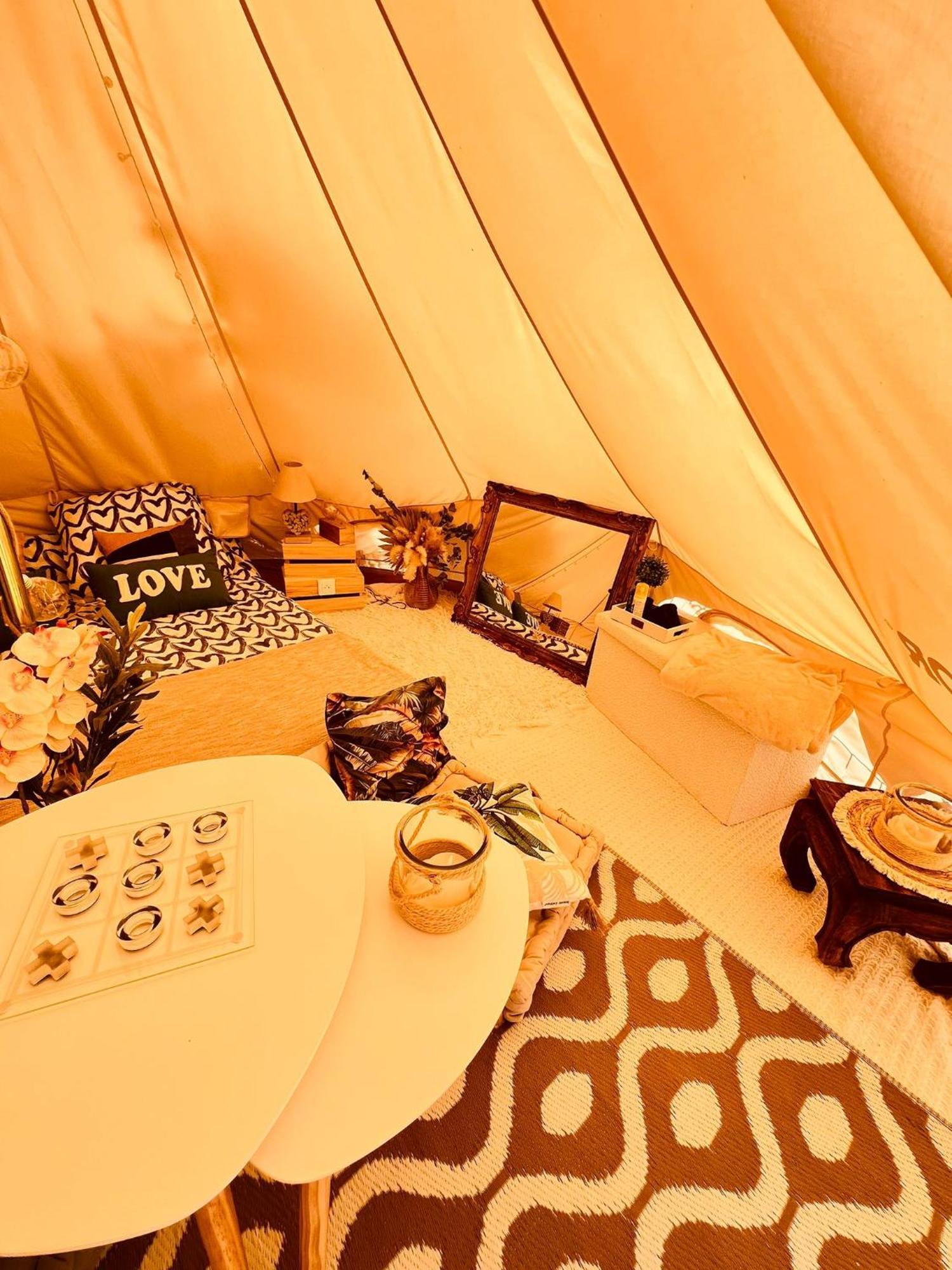 Love Room Tente Lodge Spa Mfg Chez C&C, Exclusivement Reservee Aux Adultes カンタロン エクステリア 写真